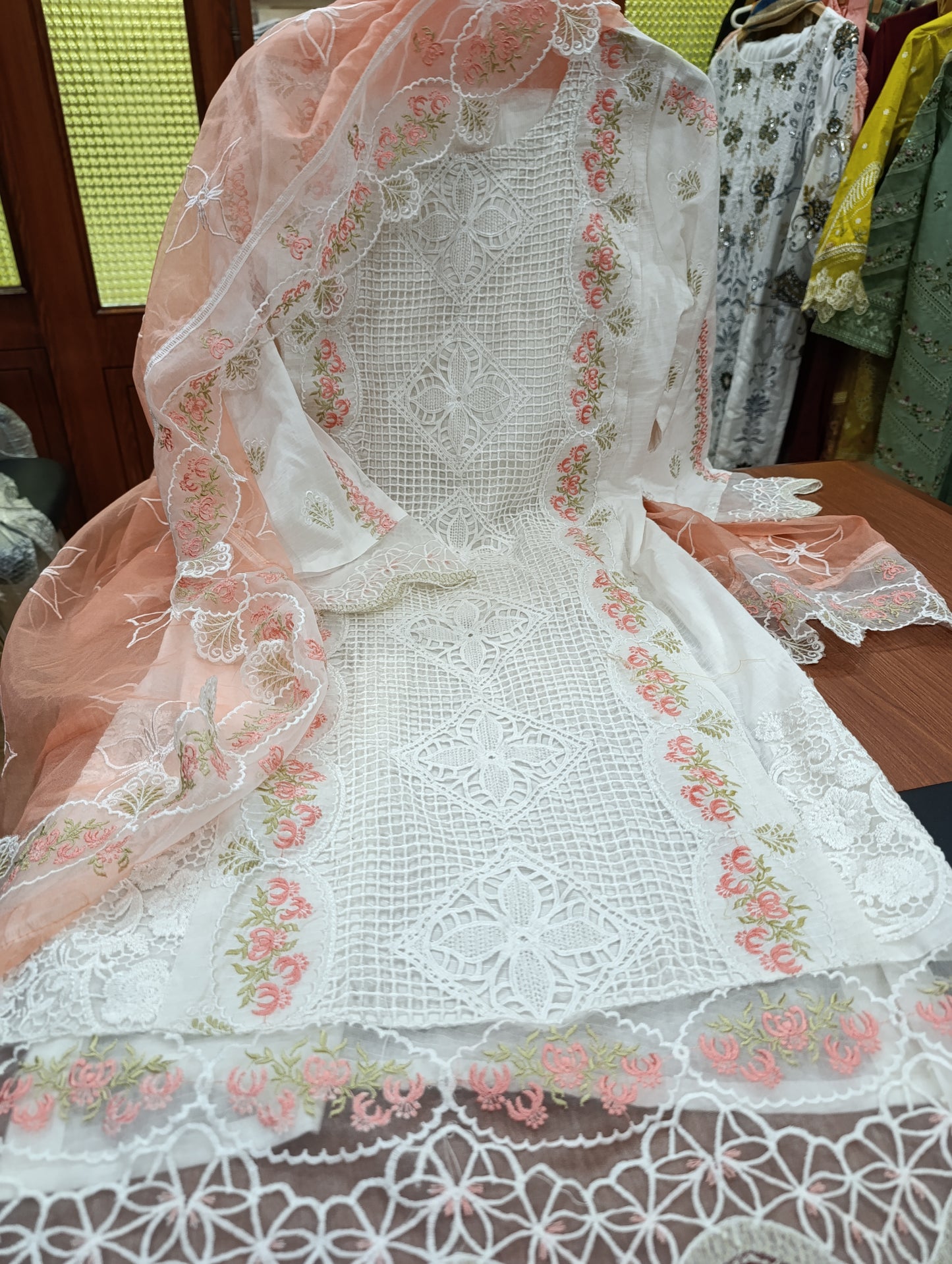 3pc swan white lawn